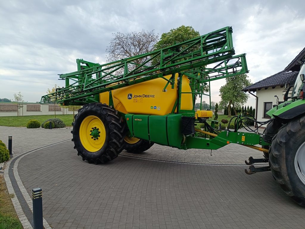 Opryskiwacz John Deere M 740,jak nowy
