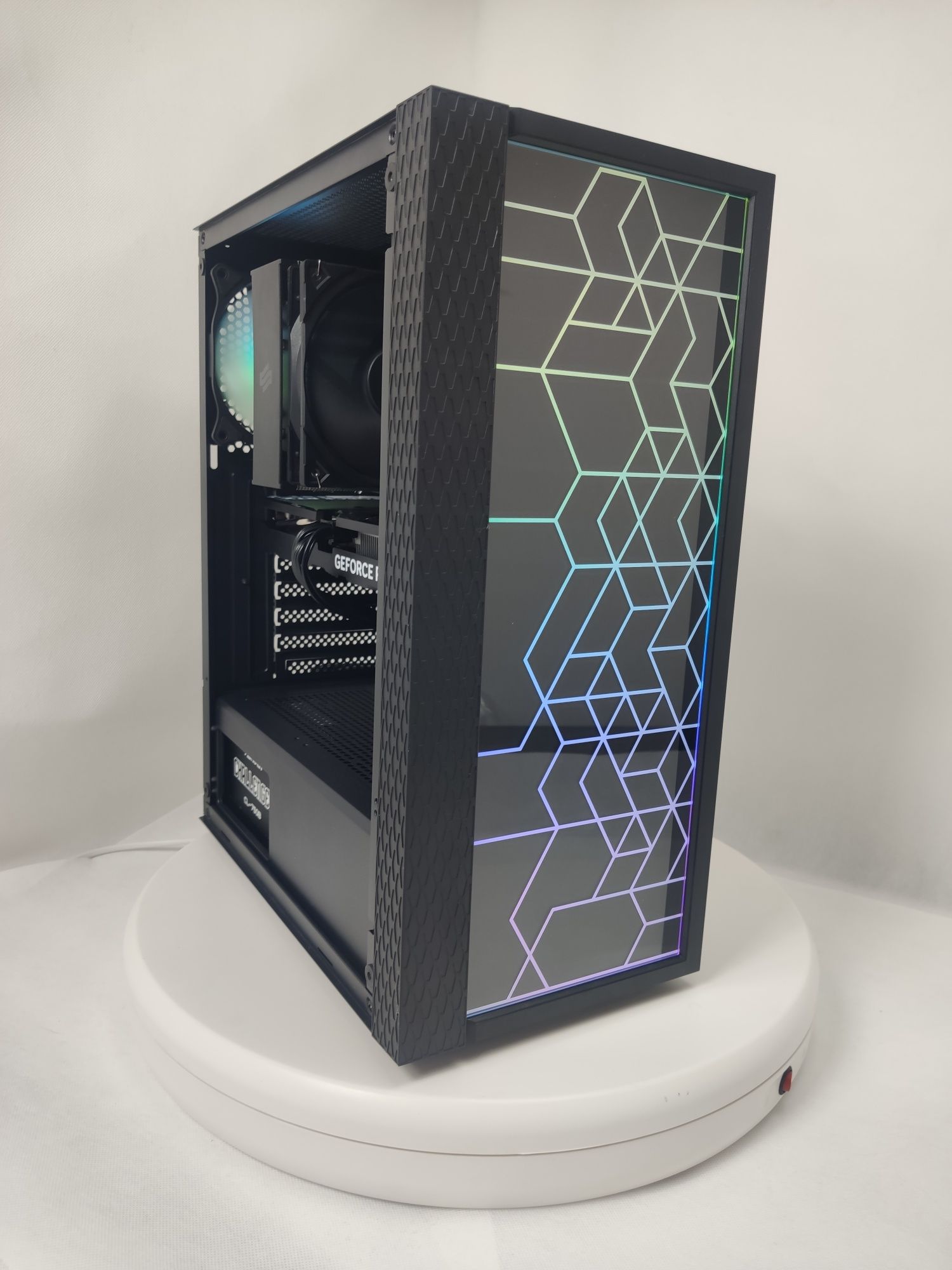 Komputer Gamingowy i9-14900K, RTX 5060 Ti, 32 GB RAM,SSD,Win 11