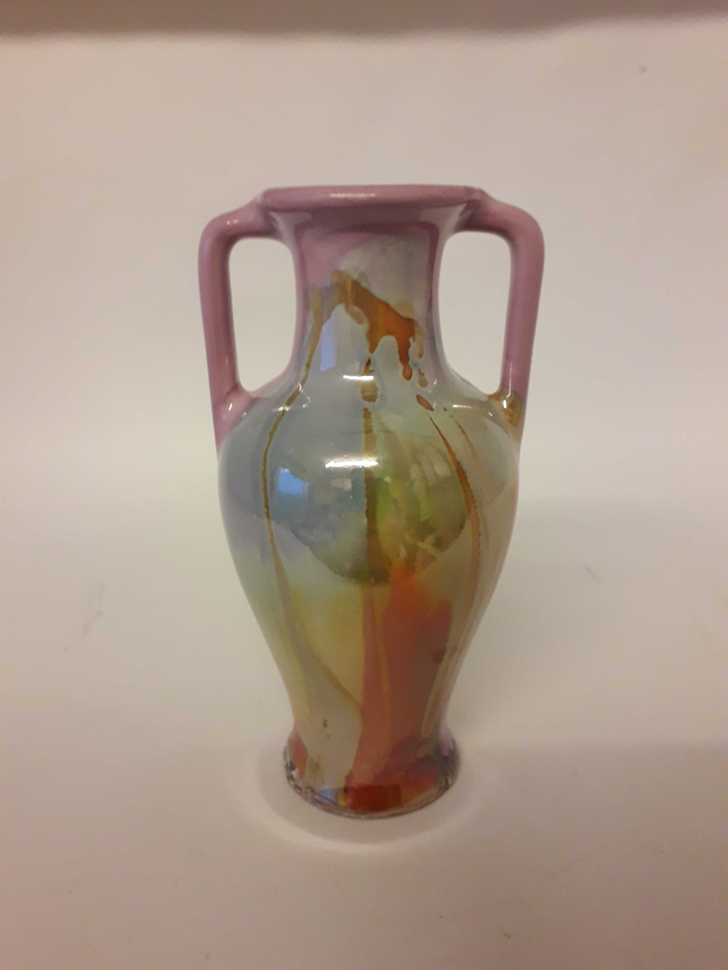 Ceramika wazon-amforka iryzowana z okresu PRL
