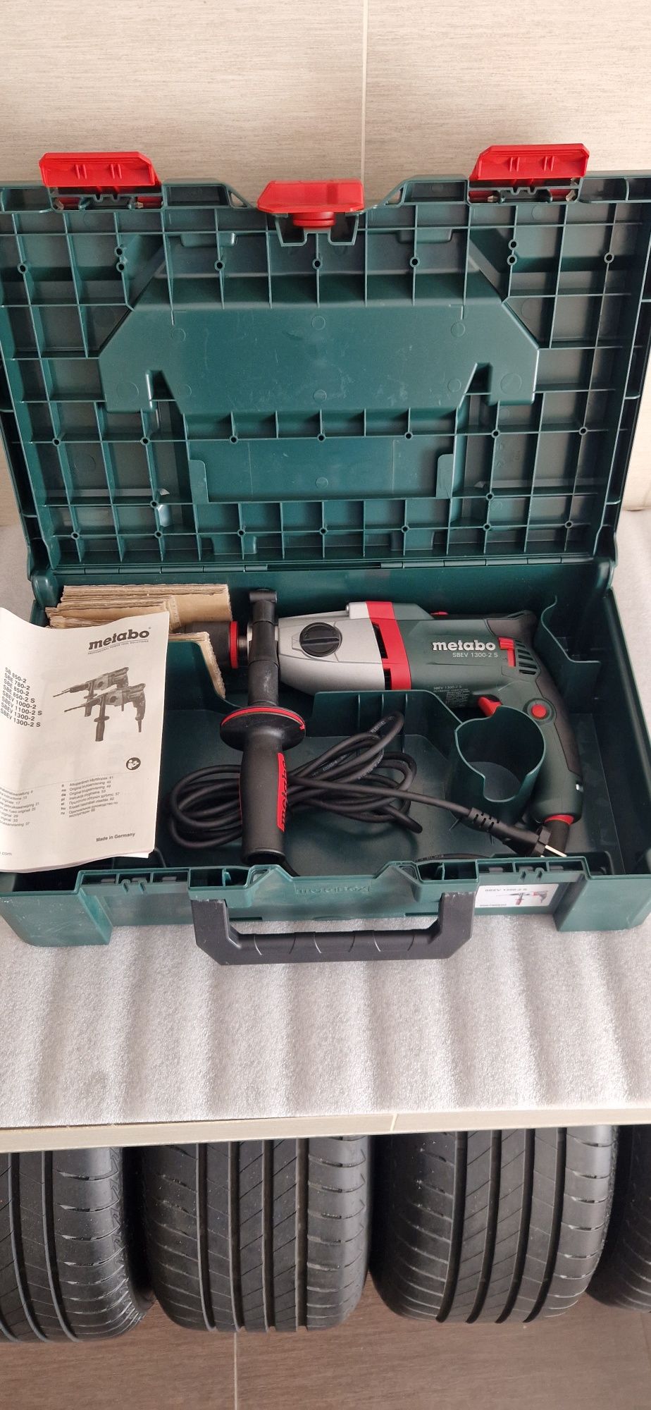 Metabo SBEV 1300-2 S młotowiertarka sieciowa 230V