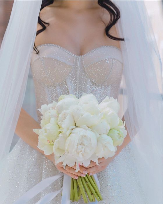 Весільна сукня з блискітками