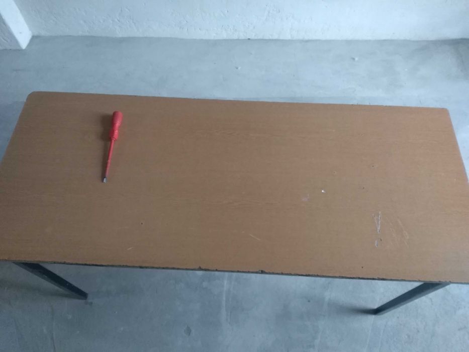 Stolik szkolny metalowy stelaż profil stół drewniany ławka