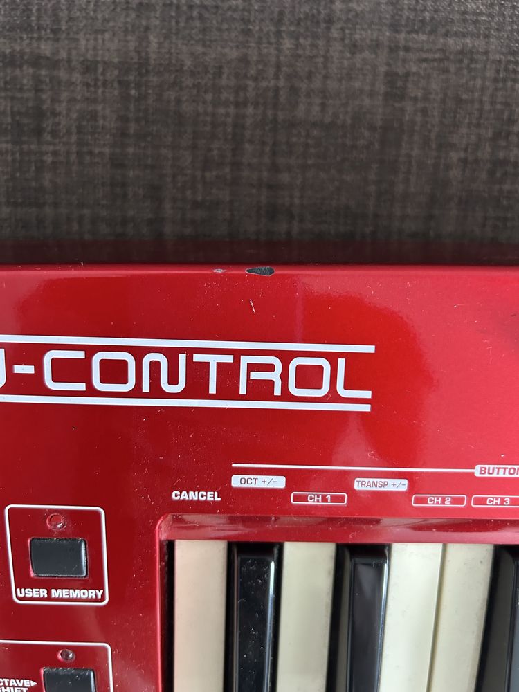 MIDI клавіатура Behringer UMX490 U-CONTROL