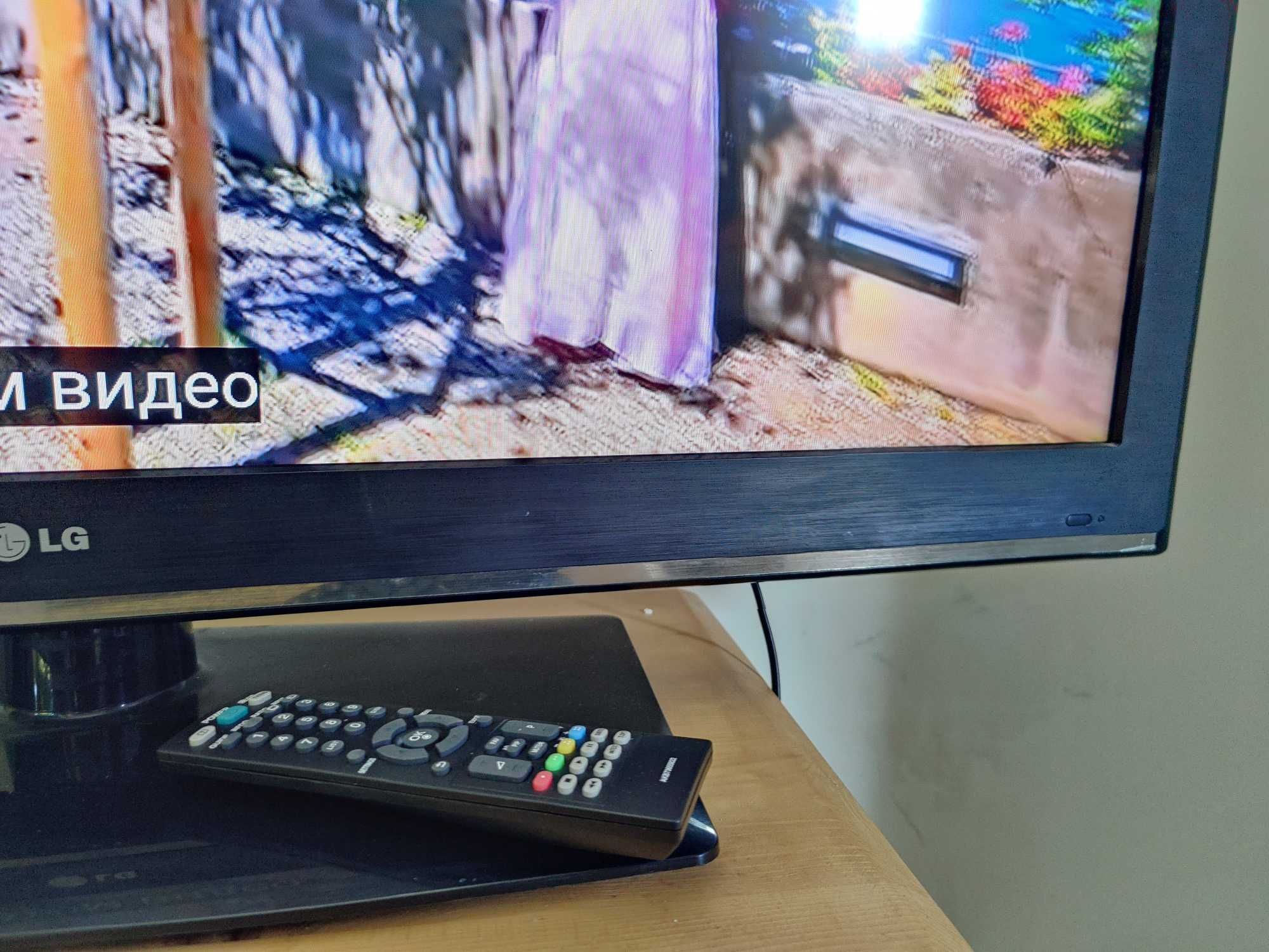 Телевизор LG 42CS460T