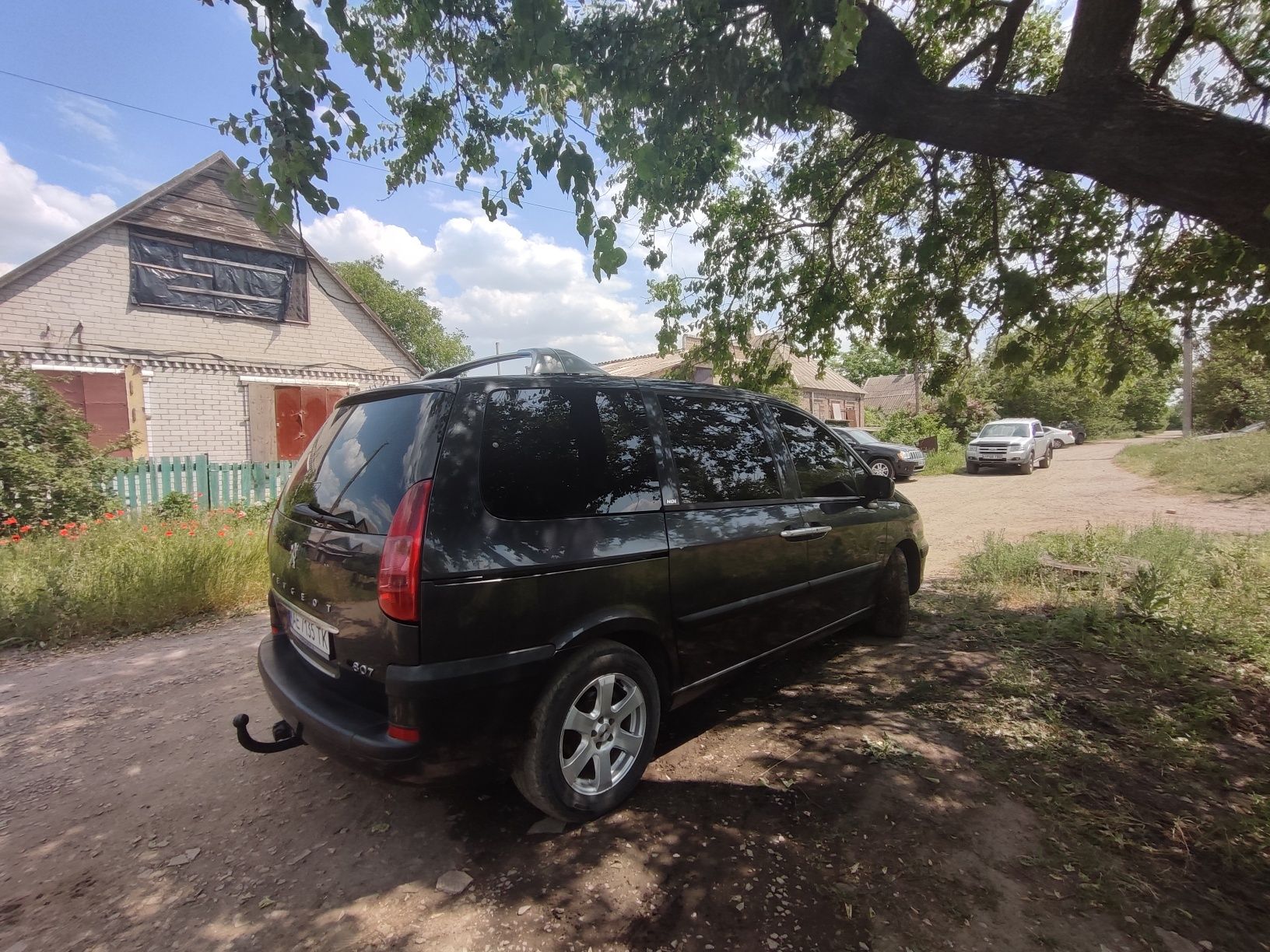 Продам ухоженую семейную машину