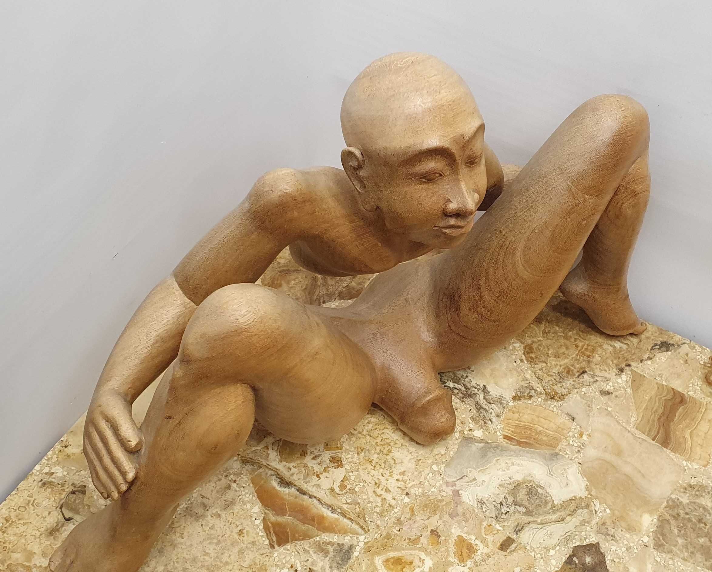 Rzeźba, figurka, posąg drewniany Etniczny- rzeźba miłosna