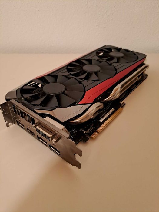 Placa gráfica Asus Strix Nvidia Geforce GTX 980 Ti