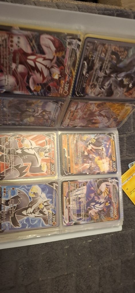 Album z kartami pokemon