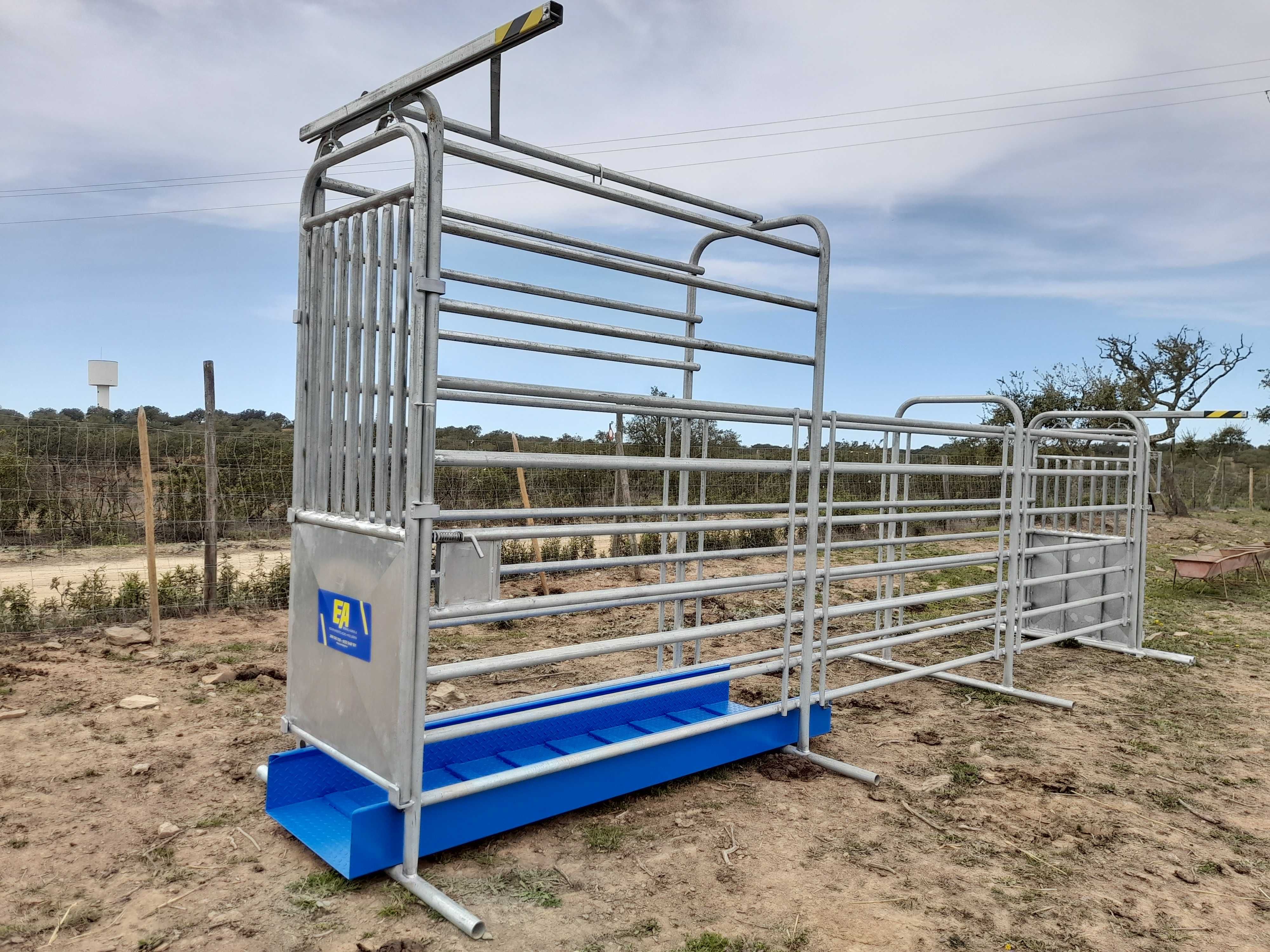 comedouro bebedouro grades cancelas manga vacas ovelhas cavalos porcos