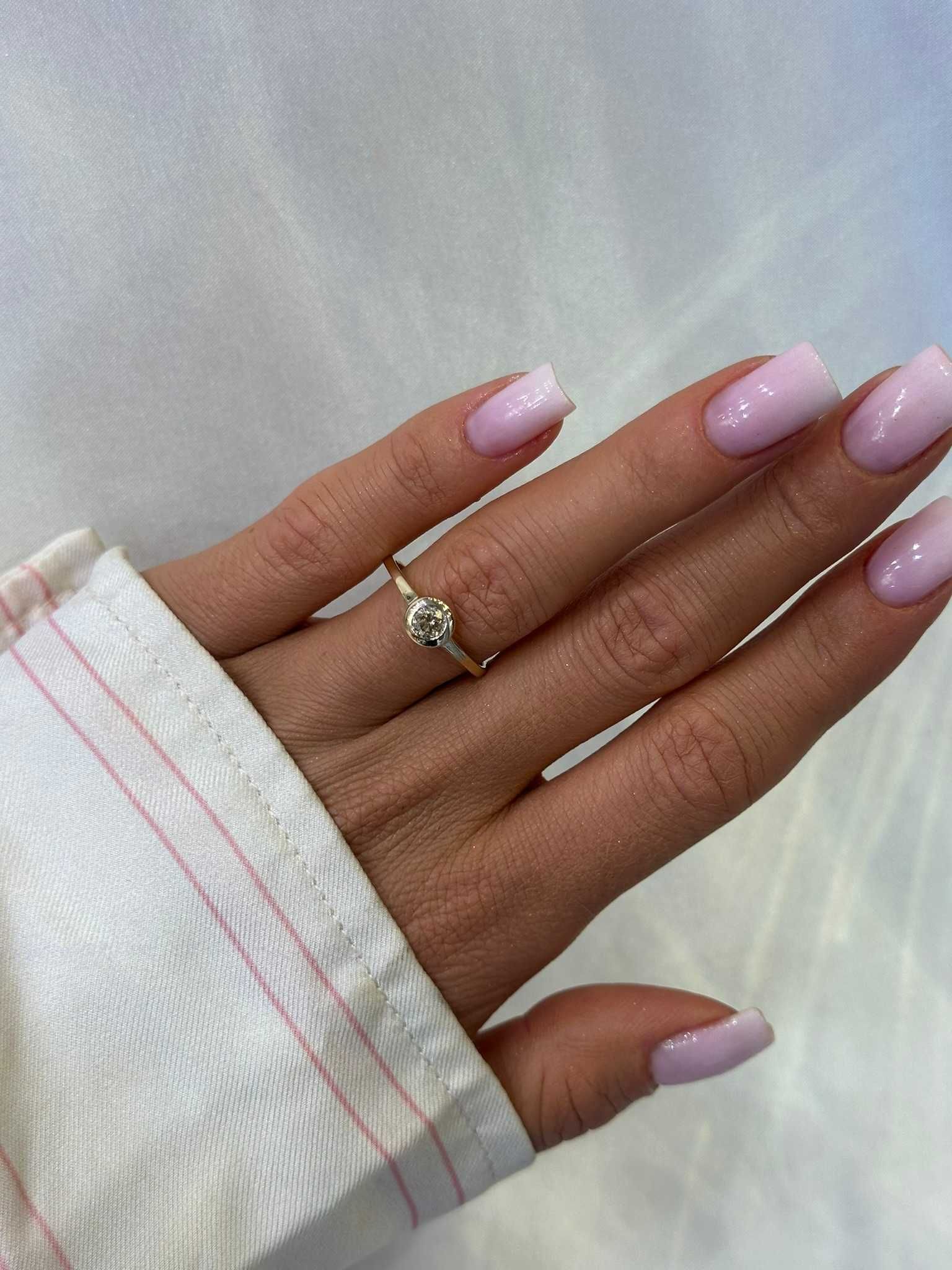 Pierścionek z diamentem naturalnym 0.20 CT
