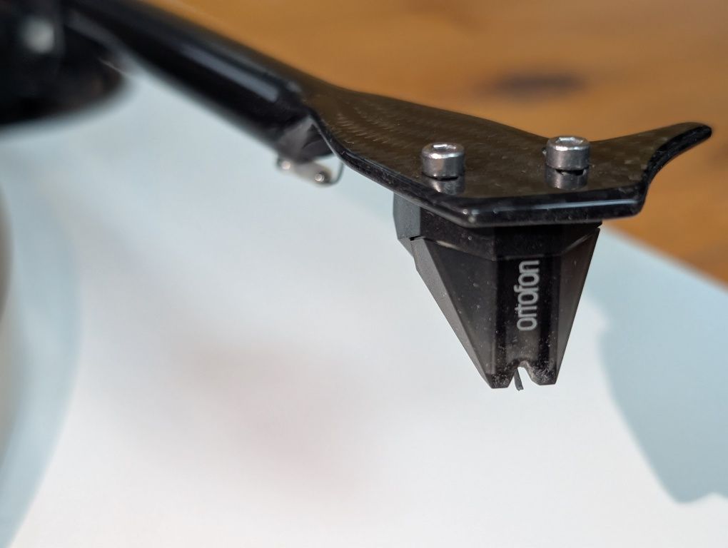 Gramofon PRO-JECT 1-XPRESSION CARBON + przedwzmacniacz + kable