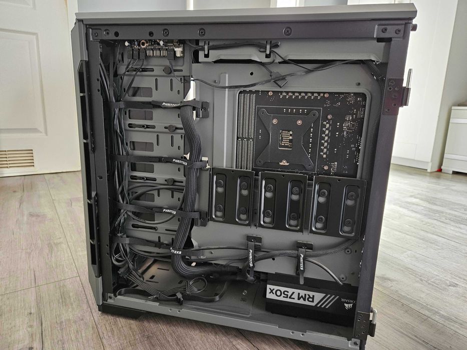 Komputer 32 GB RAM / 7800 XT TUF 16GB, i5-10600k