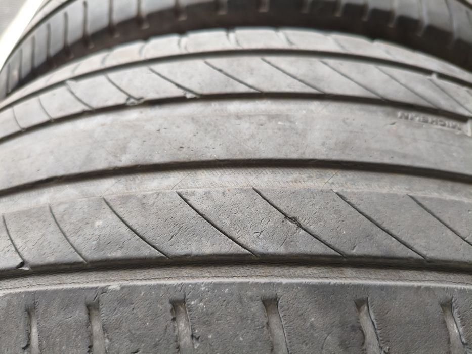Pneus Michelin usados 215/50 R17