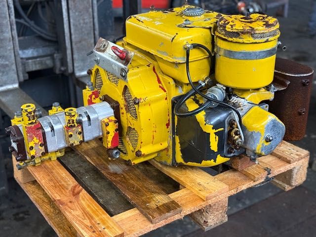 Silnik hatz z pompą hydrauliczna do walca stan do weryfikacji