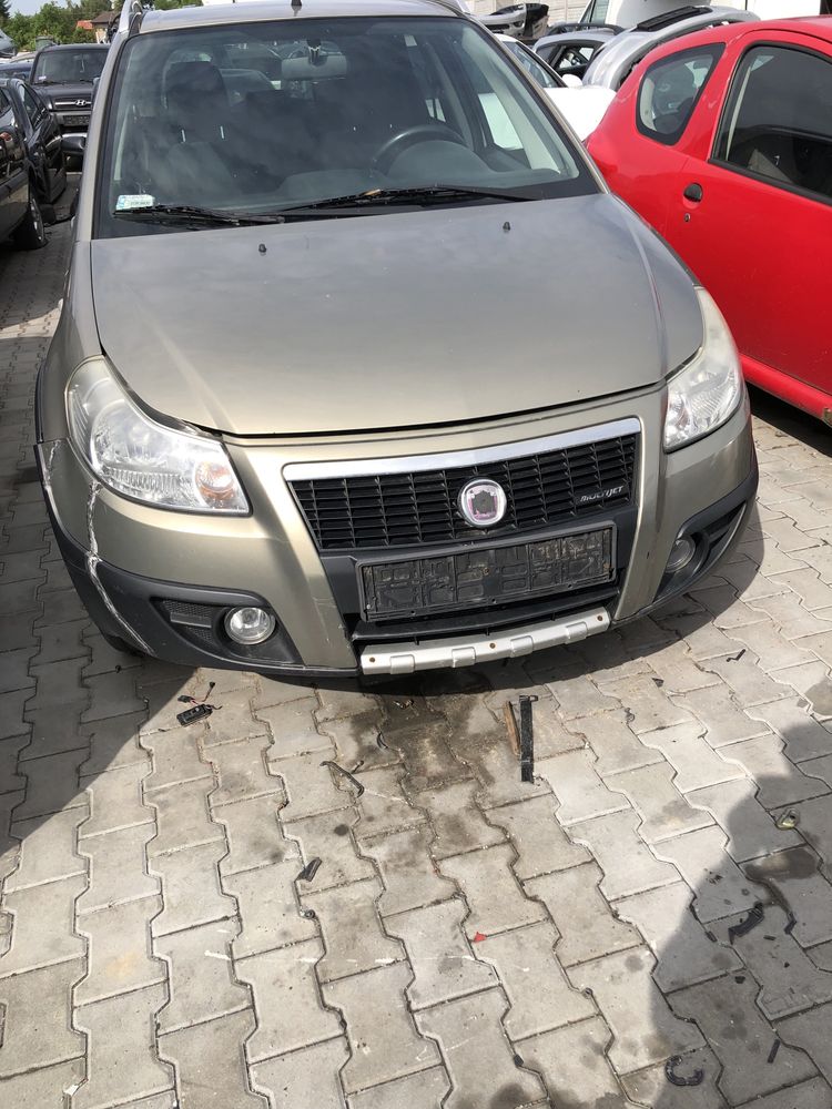 Zderzak przód przedni Fiat Sedici kod lak ZFF