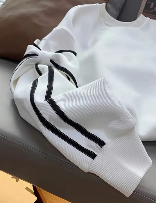 Світшот светер на утеплювачі з бантами на рукавах