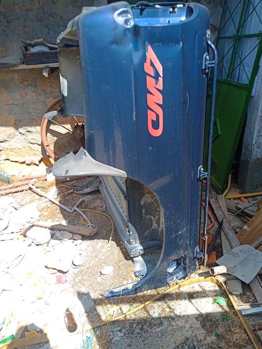 Caixa metálica Mazda B2500CD