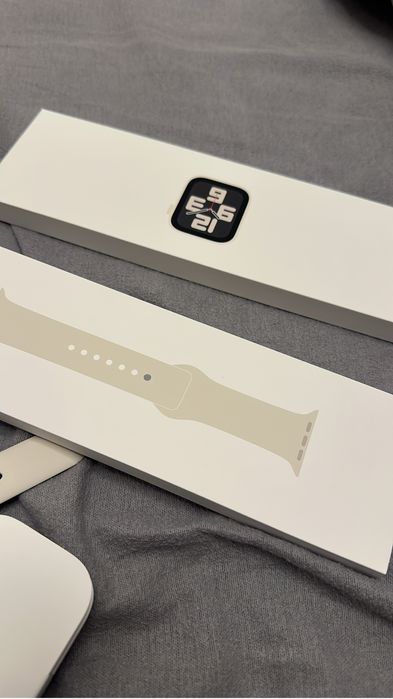 Apple Watch SE GPS 2-гo поколения 2025