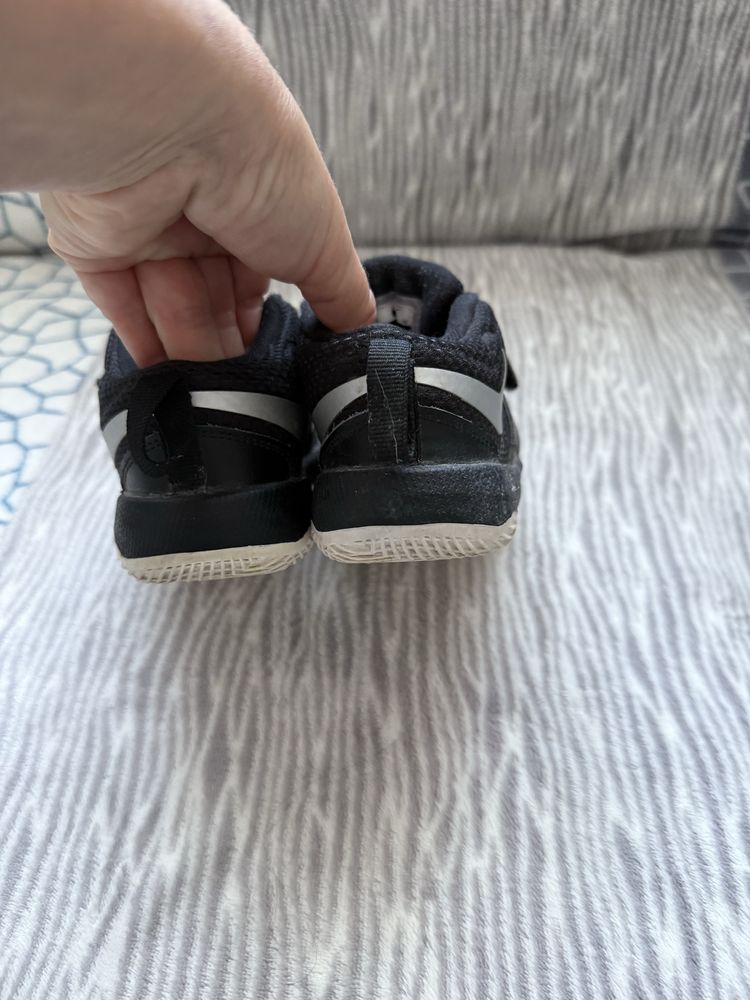 Кросівки на хлопчика nike team hustle