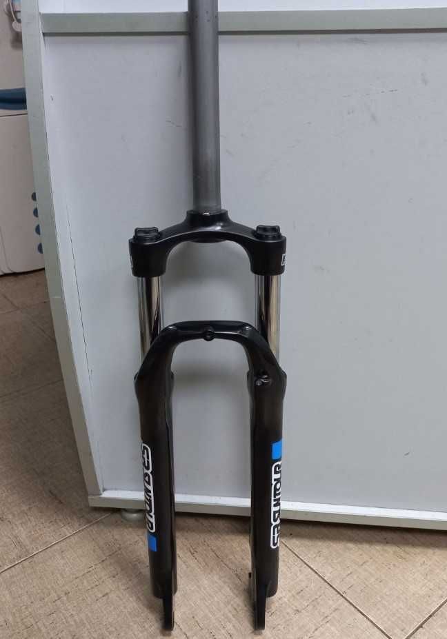Вилка Suntour 27,5" XCE шток 1-1/8" под дисковый тормоз новая