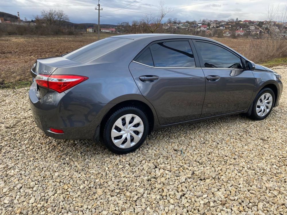 Toyota Corolla 2013 Газ/Бензин