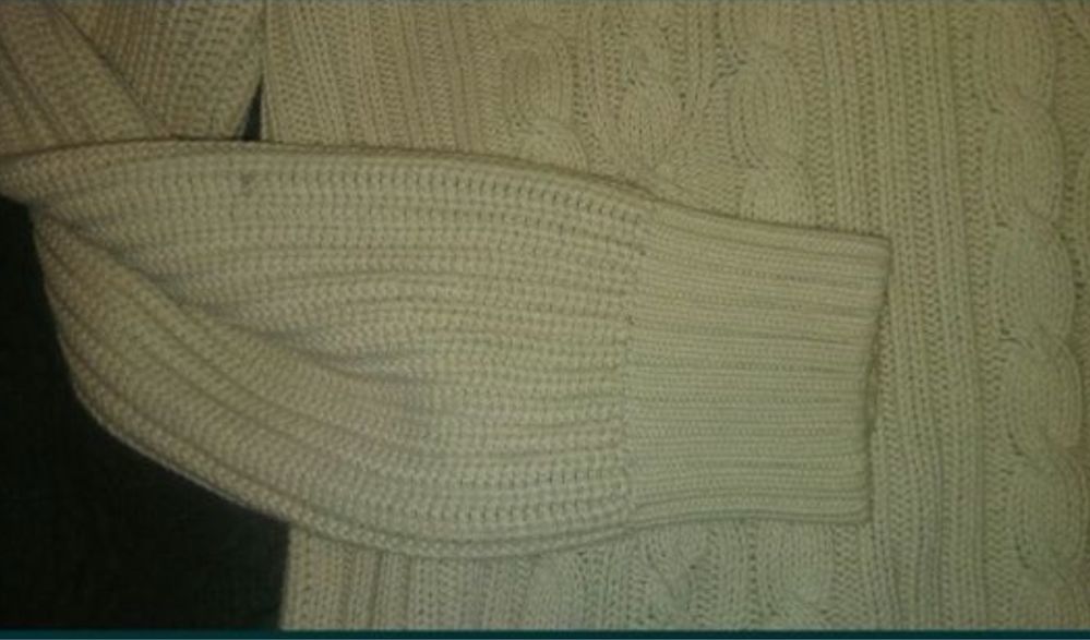 Sweter meski M bezowy z ozdobnym splotem M