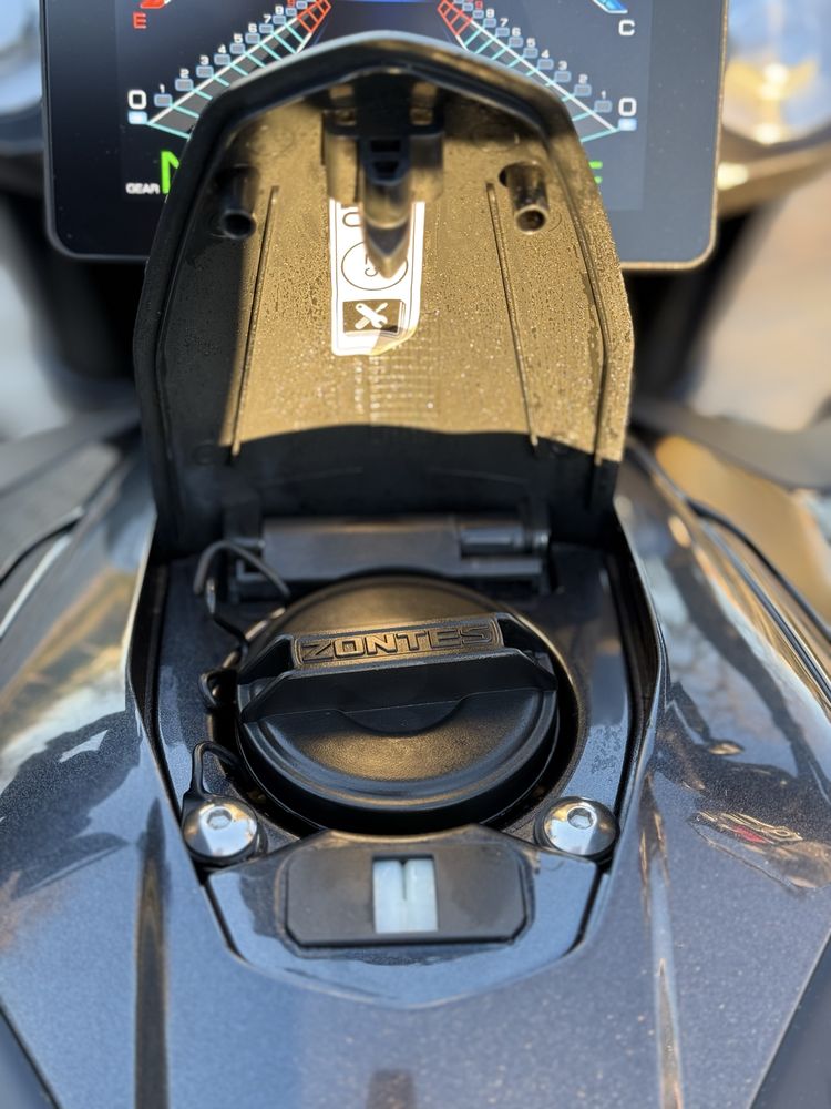 Mota 350cc sem detalhes 2023