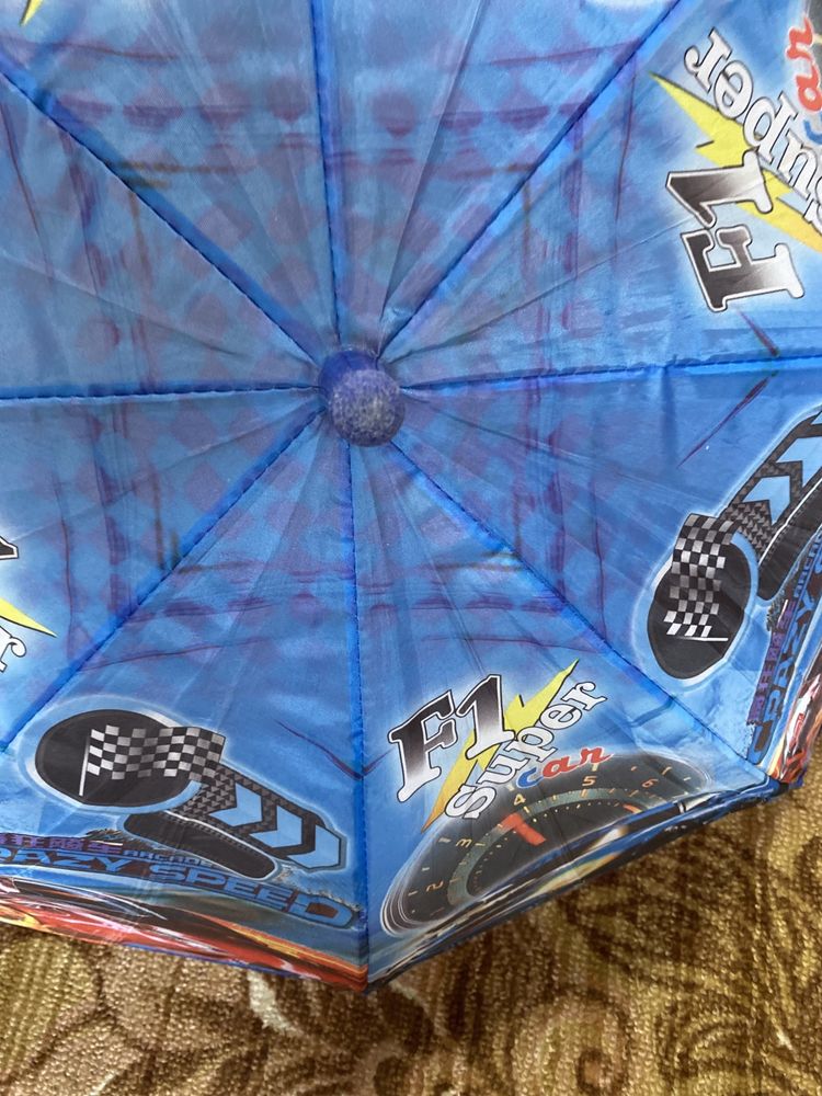 Продается мультяшный зонтик Молния Маквин для мальчика