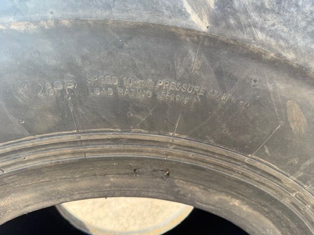 opona do ładowarki kołowej 26.5r25 liebherr volvo doosan