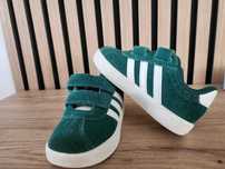 Ténis Adidas tamanho n.º22
