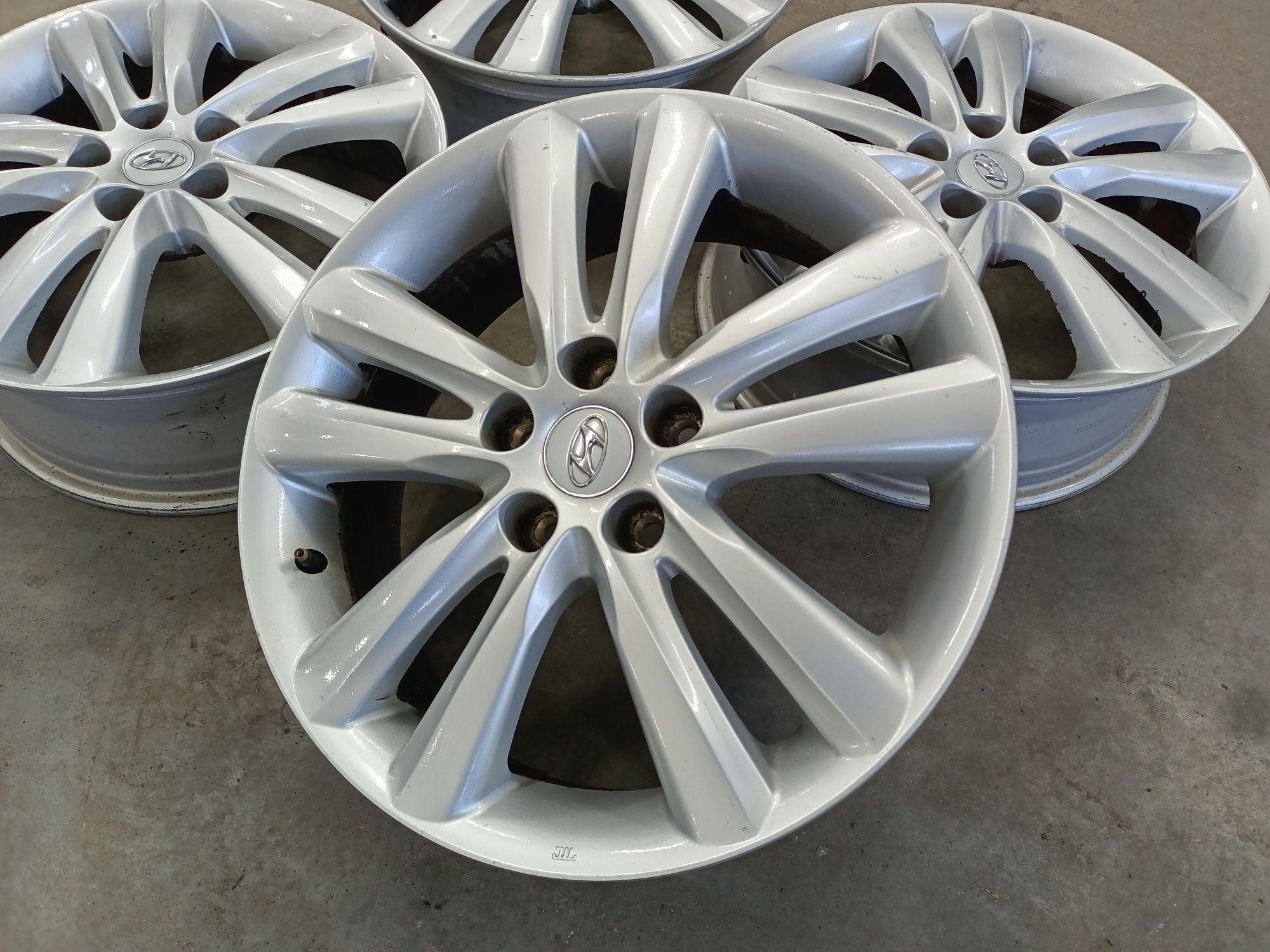 18" felgi 5x114,3 et48 Hyundai IX35 I30 Tucson Santa Fe Kia