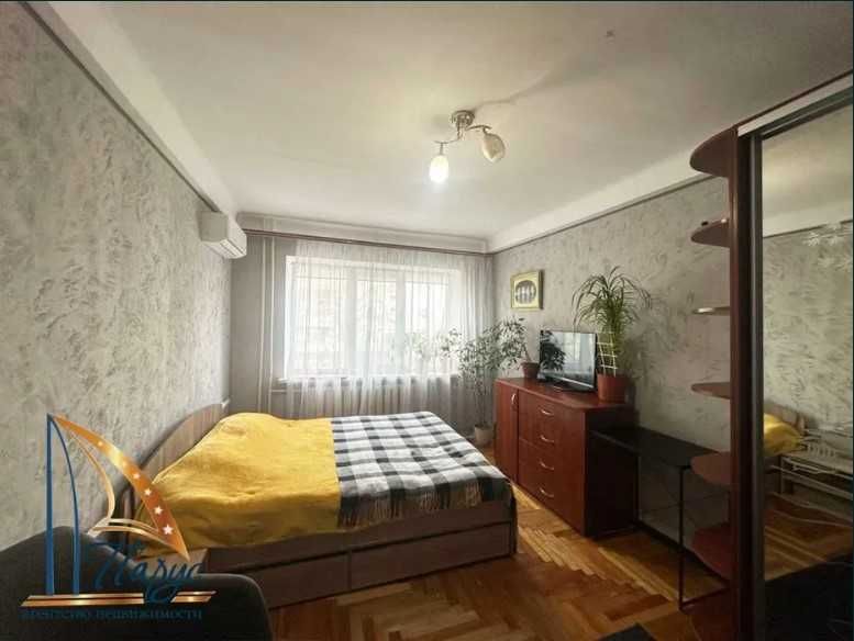 2 кімнатна квартира, Космос