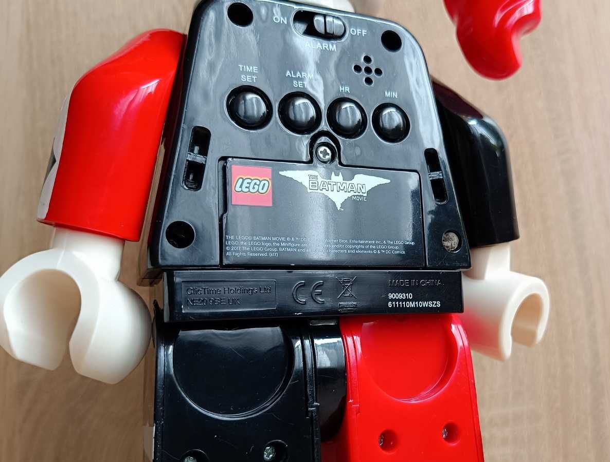Duża LEGO figurka - zegarek Harley Quinn (2017)