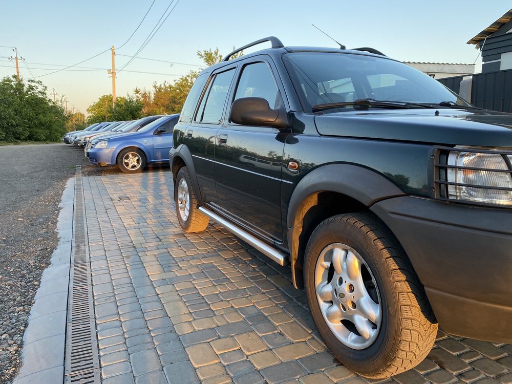 Продам Land Rover 2001 года , 2.5 газ/бензин с родным пробегом