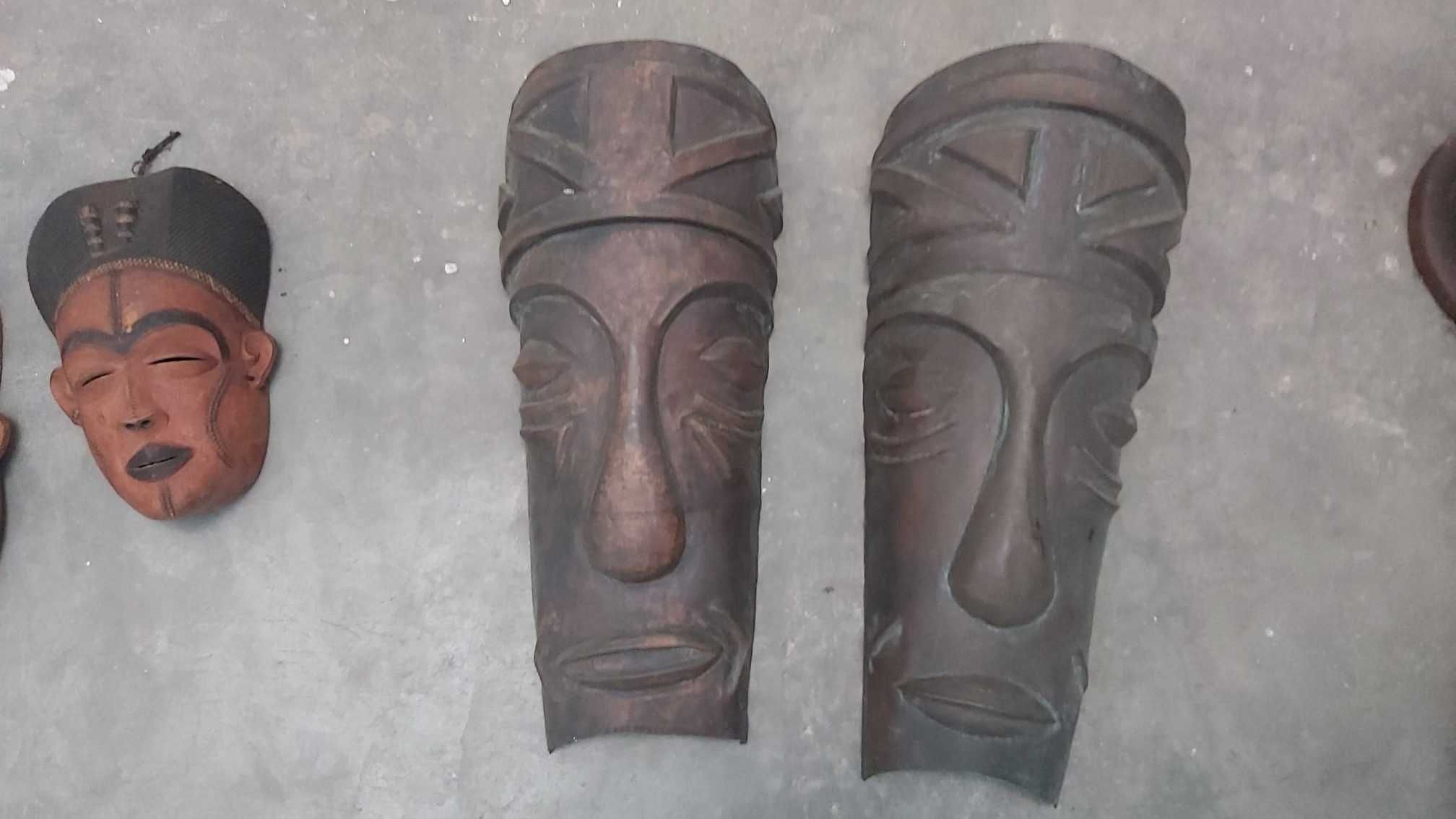 Mascaras Africanas em madeira e metalicas