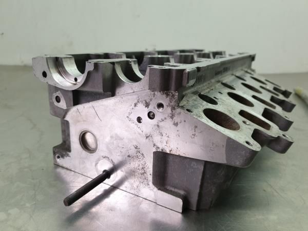 Colaça / cabeça do motor VOLKSWAGEN Golf VI (5K1)