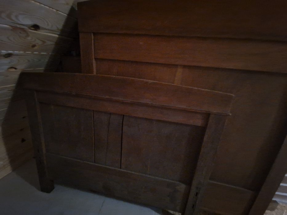 Poniemieckie ramy od łóżka