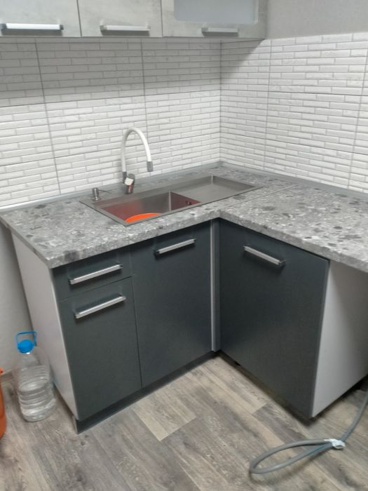 Кухонный гарнитур угловой