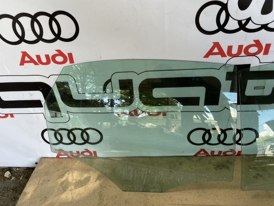 Стекло скло в задні двері седан універсал Audi A4 B8 08-16 рік