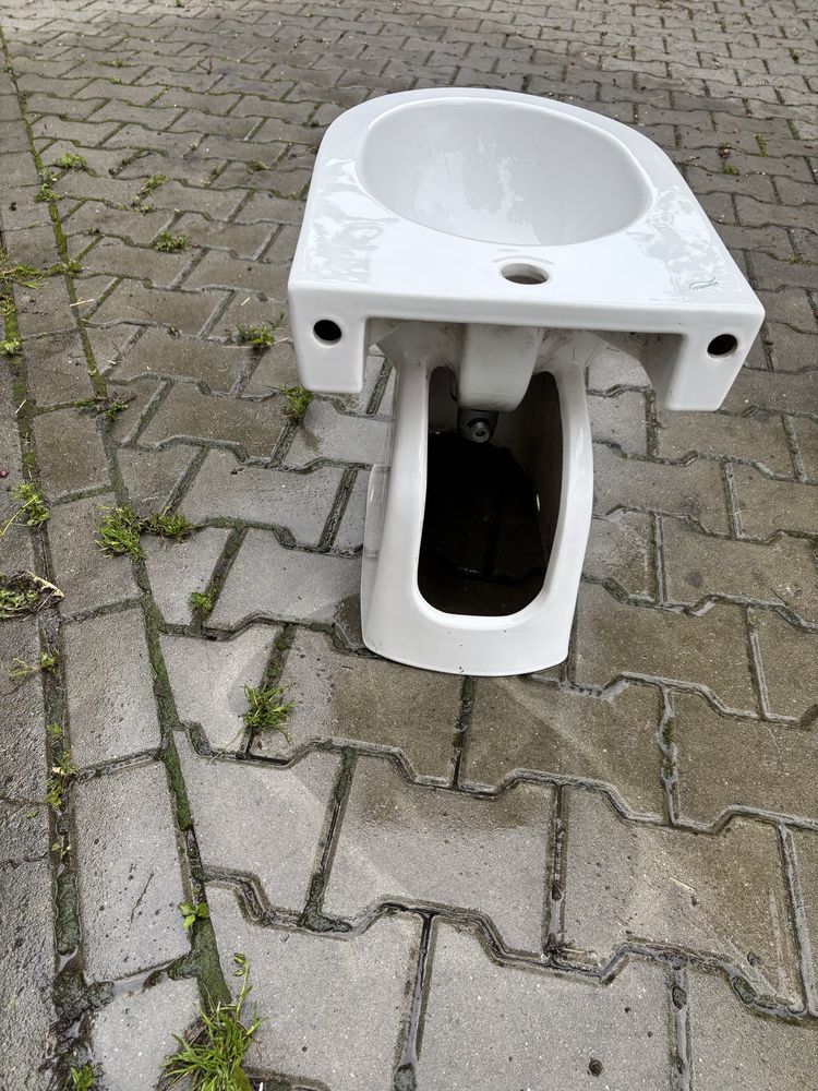 Bidet łazienkowy  marki kermag – elegancki i funkcjonalny!