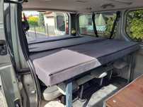 Łóżko rozkładane do busa Vivaro Trafic Primastar materac campervan van