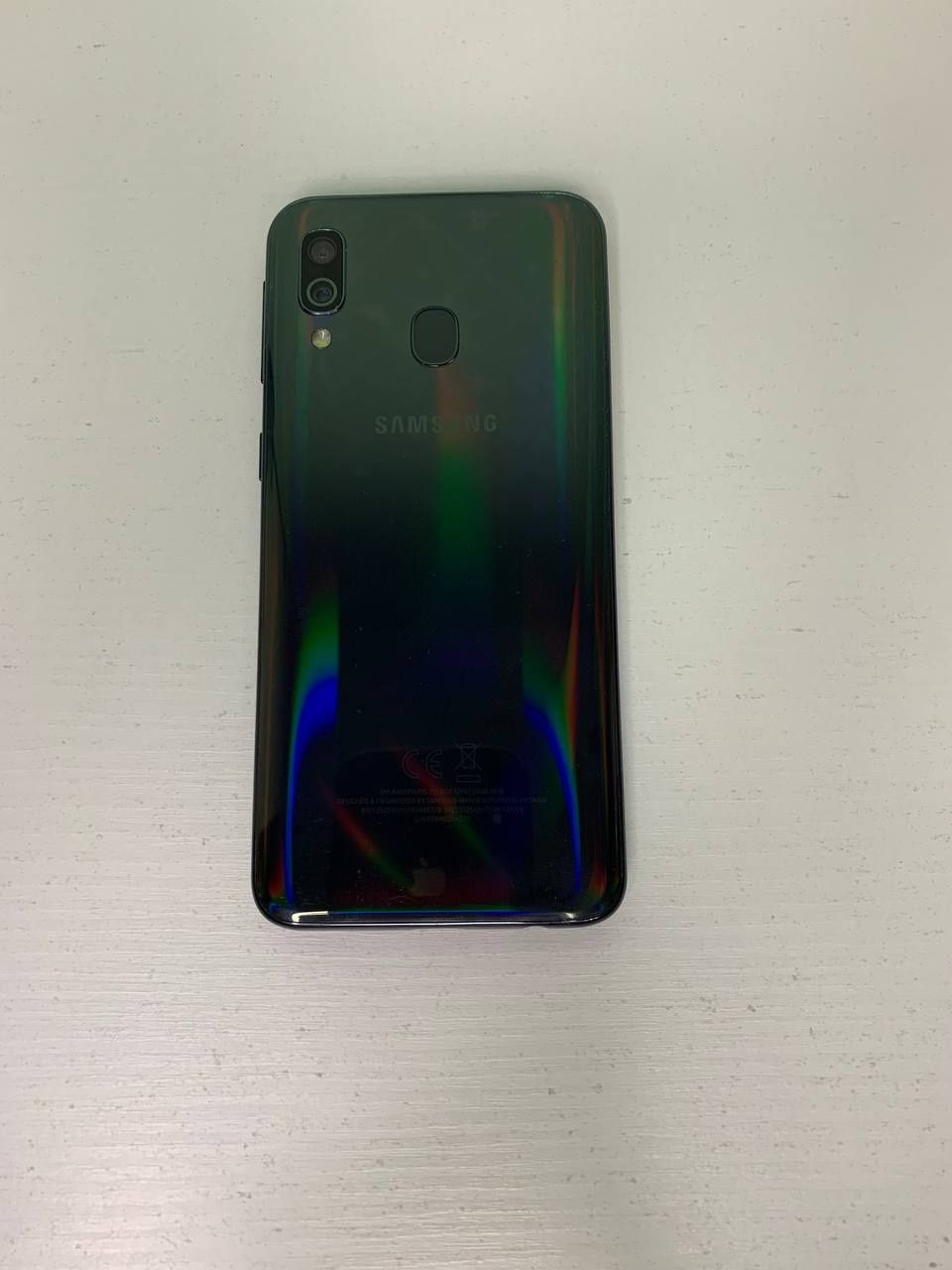 Samsung a40 Читаємо опис Самсунг 4/64GB blue 8 ядер