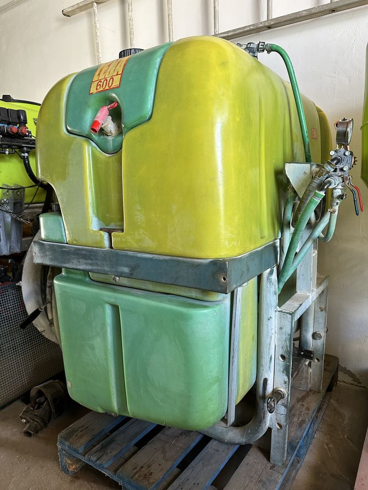 Pulverizador 600L Turbina