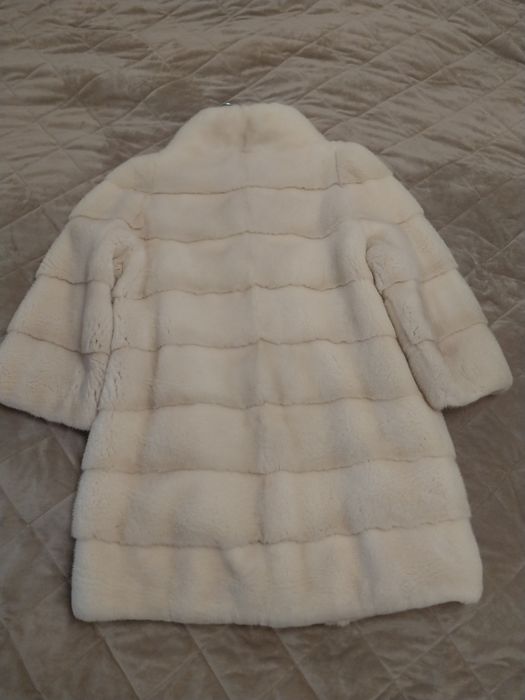 Шуба норка кремового кольору