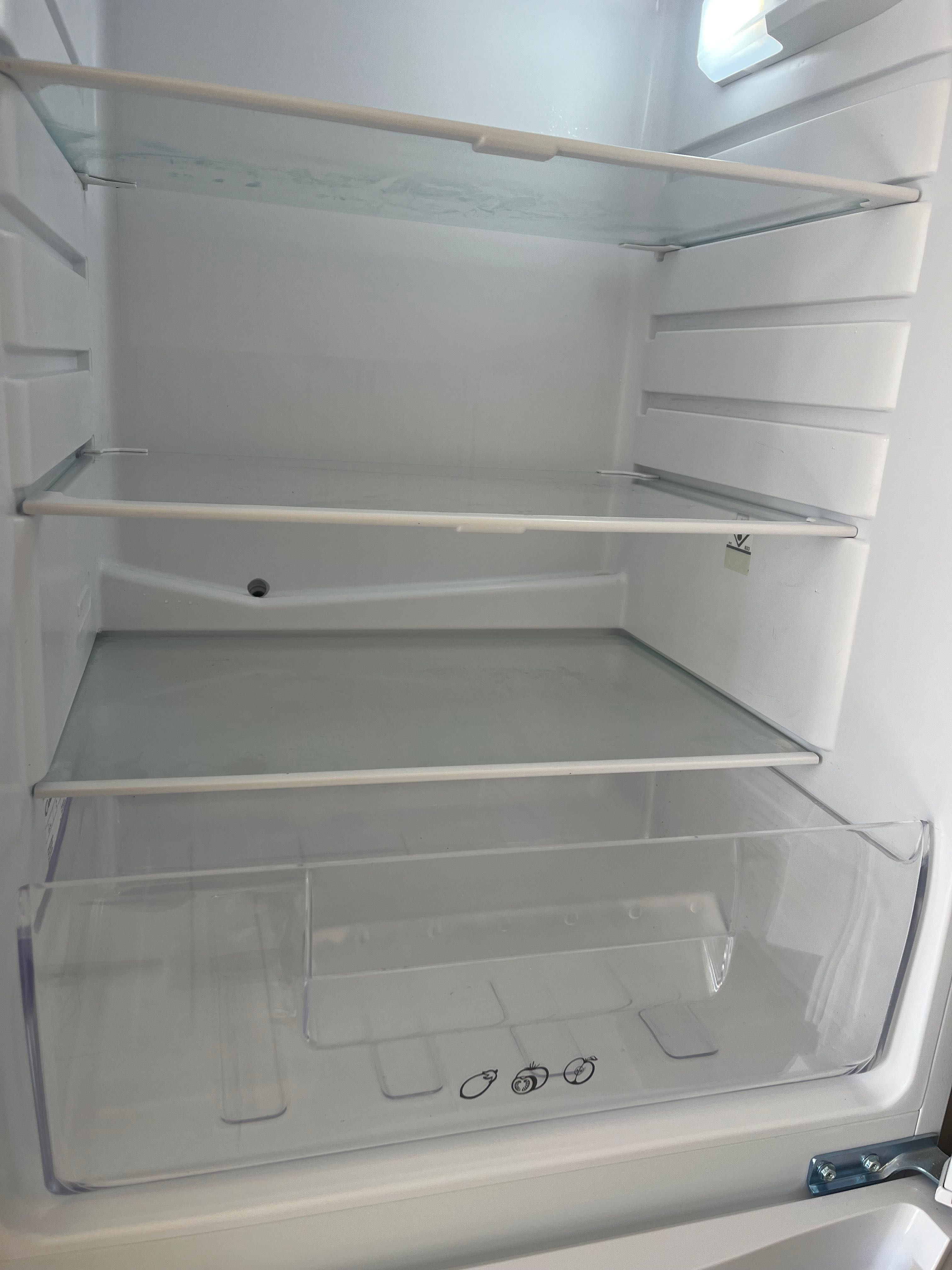 Frigorífico Candy em Ótimo Estado