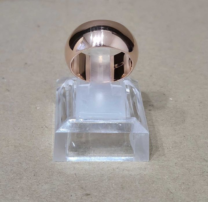 Продаю золоту каблучку, розмір 19.5,Вага 10.83 грам, 583проба Орегінал