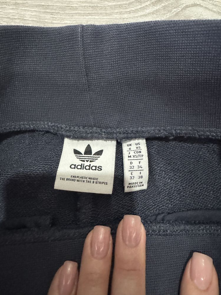 Спортивные штаны Adidas женские
