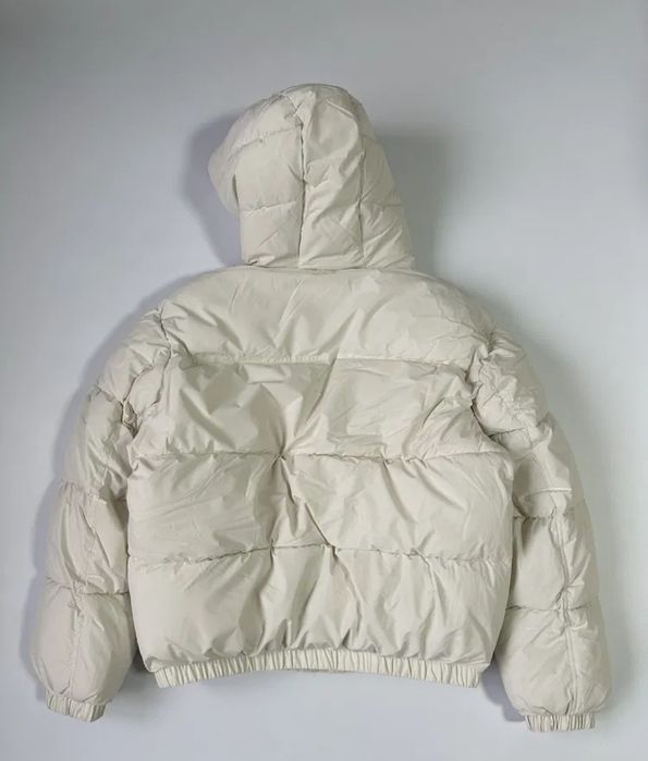 Куртка пуф від Bershka.