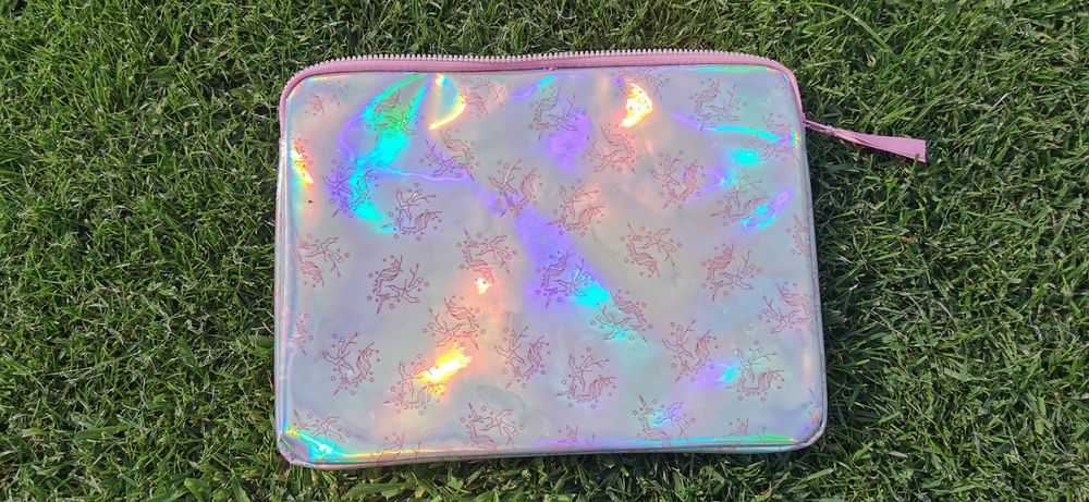 Etui na laptopa błyszczące w unicorn.