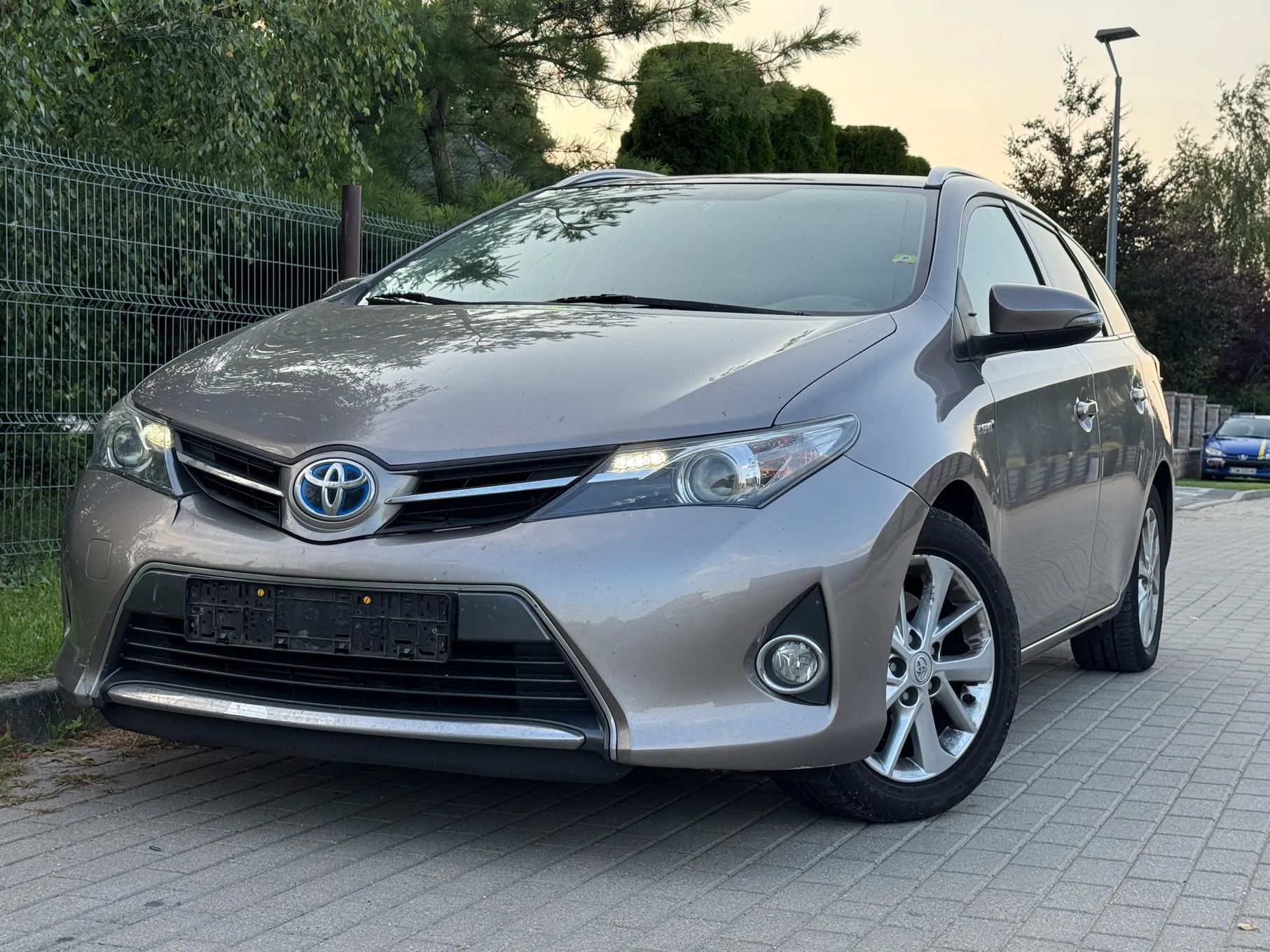 Toyota Auris 2014r. 1.8 hybryda PANORAMA Kamera Navi opłacony